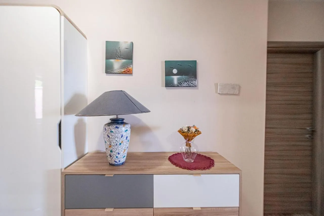 Two-Bedroom Apartment In Crikvenica Xcvii 0*,
