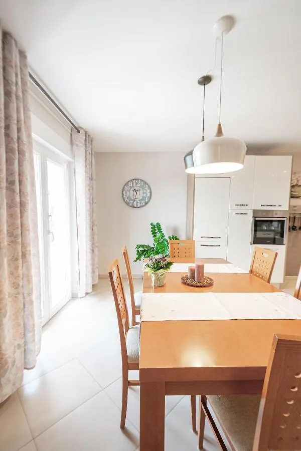 Two-Bedroom Apartment In Crikvenica Xcvii