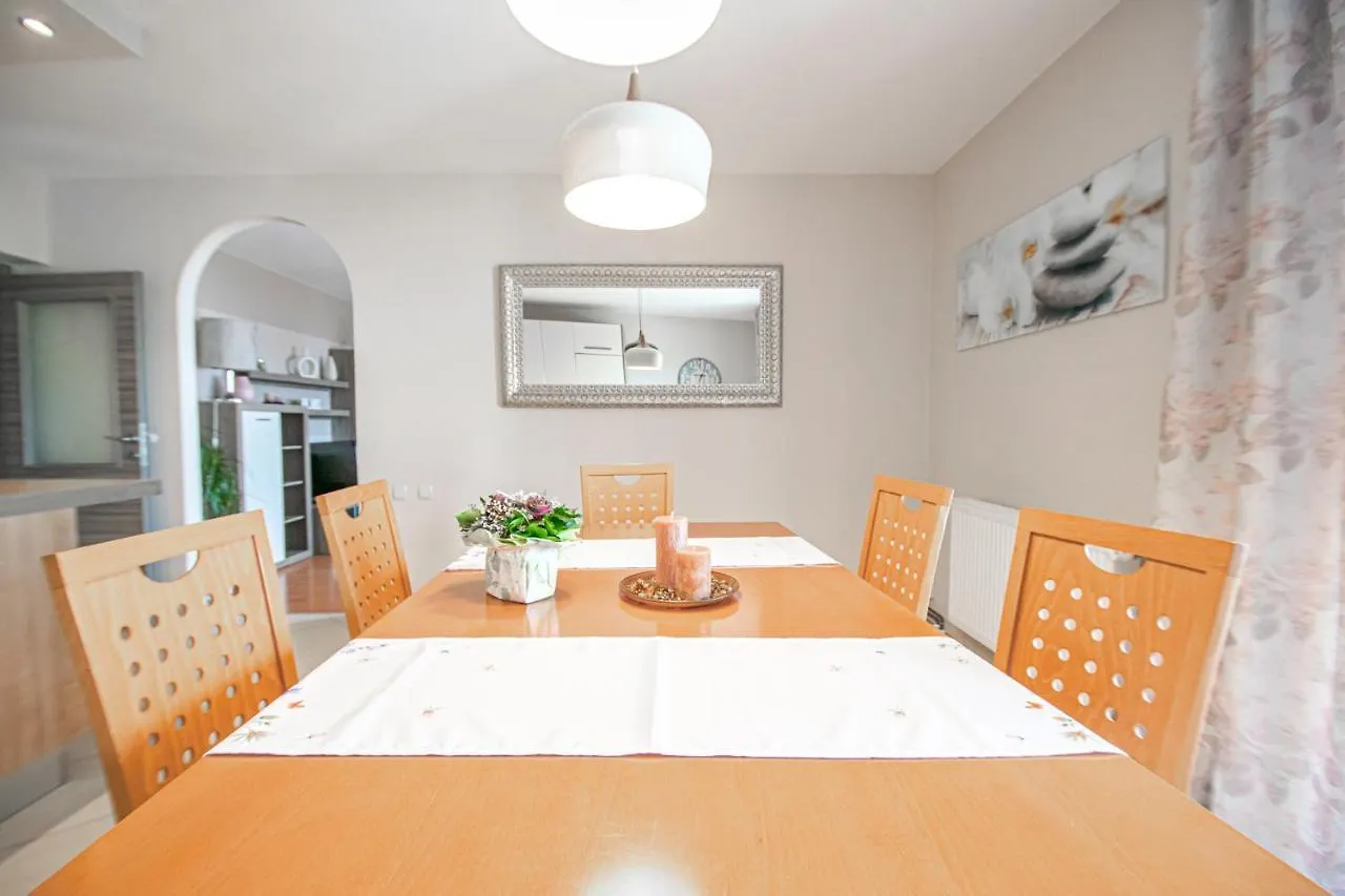 Two-Bedroom Apartment In Crikvenica Xcvii 0*,